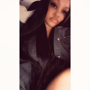 Meet your Posher, Andii